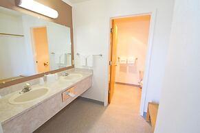 Brooks Street Motor Inn