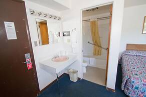 Brooks Street Motor Inn