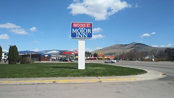 Brooks Street Motor Inn
