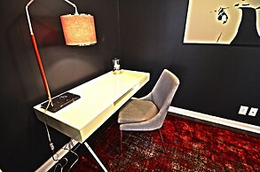 Toronto Escape - Onyx Suite