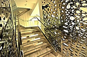 Toronto Escape - Onyx Suite