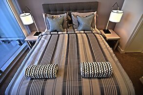 Toronto Escape - Onyx Suite