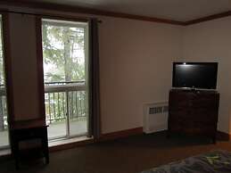 The Lodge at Skeena Landing