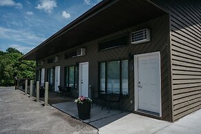 Nature's Inn Kenora