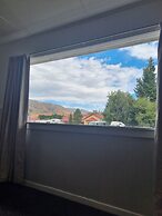 Burkes Pass Country Motel