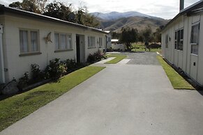 Burkes Pass Country Motel