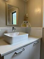 Burkes Pass Country Motel