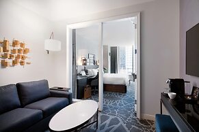 LondonHouse Chicago, Curio Collection by Hilton