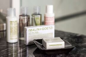 LondonHouse Chicago, Curio Collection by Hilton