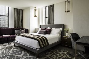 LondonHouse Chicago, Curio Collection by Hilton