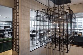 LondonHouse Chicago, Curio Collection by Hilton