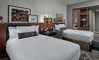 LondonHouse Chicago, Curio Collection by Hilton