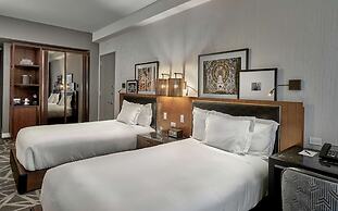 LondonHouse Chicago, Curio Collection by Hilton