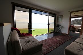 Te Puru Beach Lodge