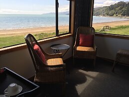 Te Puru Beach Lodge