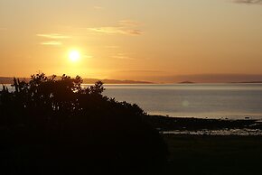 Te Puru Beach Lodge