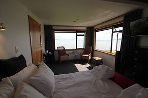 Te Puru Beach Lodge