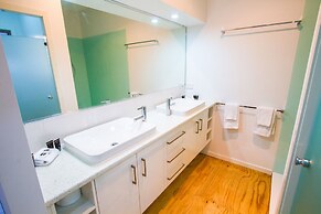 Sunrise at 1770 Holidays