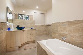 Sunrise at 1770 Holidays