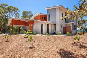 Sunrise at 1770 Holidays