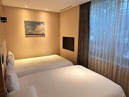 Acube Hotel