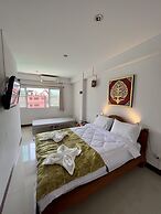 BB House Budget & Boutique