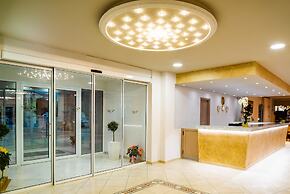 CNic Gemini Hotel