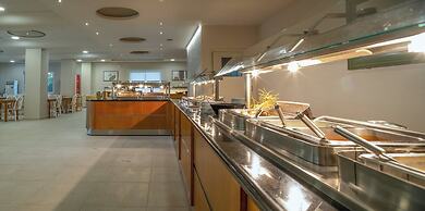 CNic Gemini Hotel