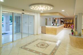 CNic Gemini Hotel