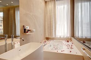 Sun Suite Luxury Pantheon