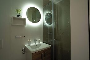 Apartments & Rooms Petra