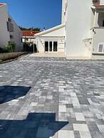 Apartments & Rooms Petra