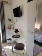 Apartments & Rooms Petra