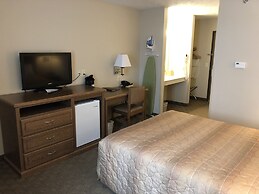 Shenandoah Inn & Suites