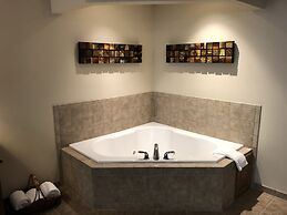 Shenandoah Inn & Suites