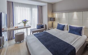 The Alex Hotel
