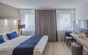 The Alex Hotel