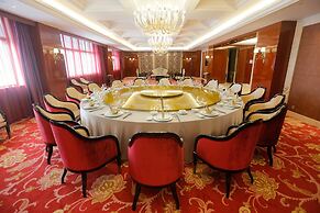 Pullman Shishi Mattison