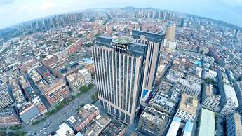 Pullman Shishi Mattison