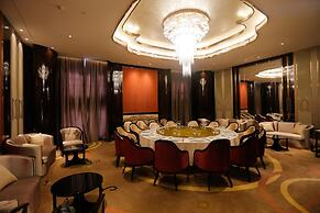 Pullman Shishi Mattison