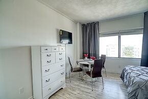 Private Apartments at the Casablanca