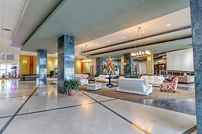 Private Apartments at the Casablanca