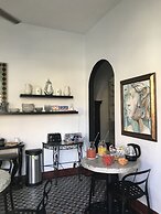 Casa Isabel Bed & Breakfast