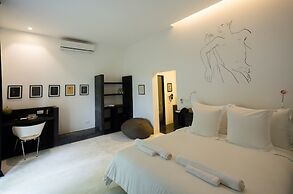 Arthur&Paul - Caters to Men