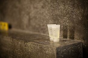 Arthur&Paul - Caters to Men