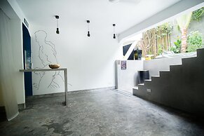 Arthur&Paul - Caters to Men