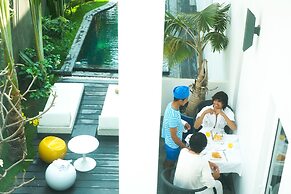 Arthur&Paul - Caters to Men