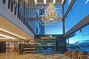 Renyi Lake Hotel