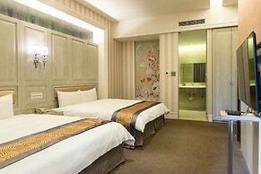 Renyi Lake Hotel