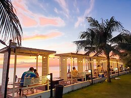 Saint Tropez Beach Resort Hotel